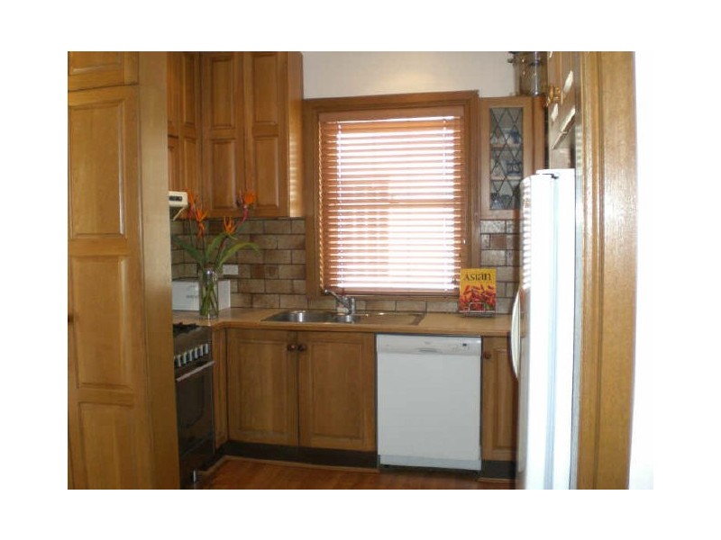 13 Robert Street, Freshwater NSW 2096