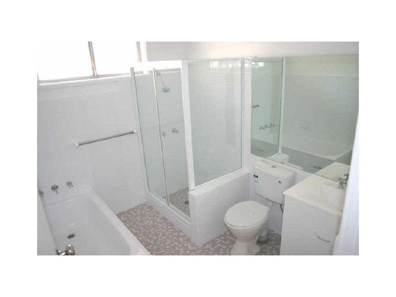 17 Carrington Parade, Curl Curl NSW 2096