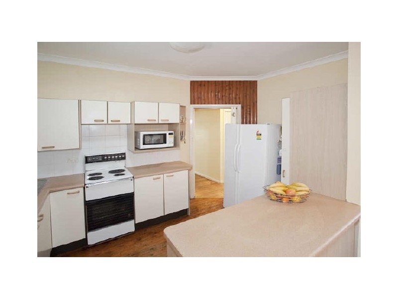 8 Smith Avenue, Allambie NSW 2100