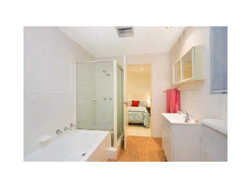 24/40 EVANS, Freshwater NSW 2096