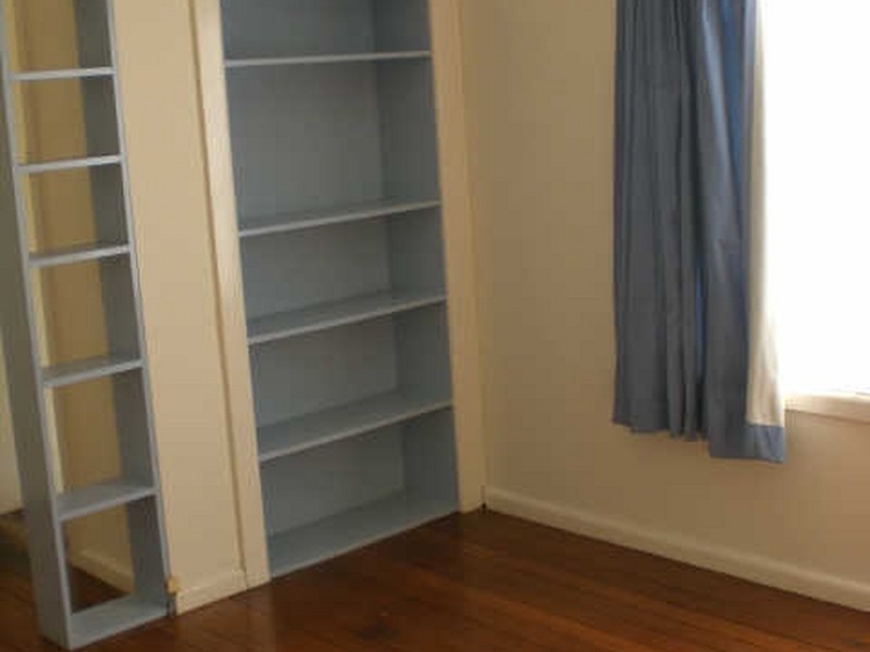 12 Cooksey Ave, Freshwater NSW 2096