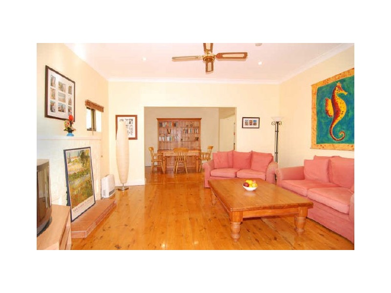 100 Wyuna Avenue, Freshwater NSW 2096