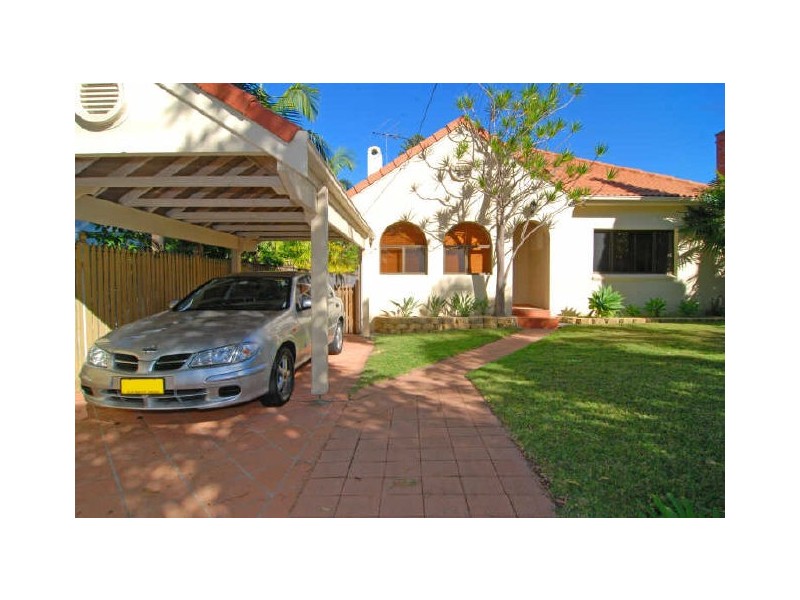 100 Wyuna Avenue, Freshwater NSW 2096