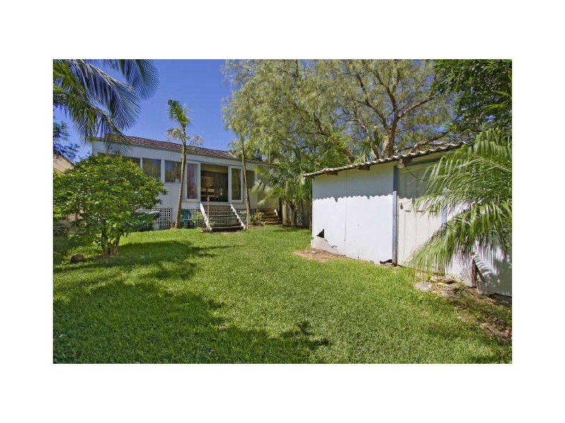 2 Wyuna Ave, Freshwater NSW 2096