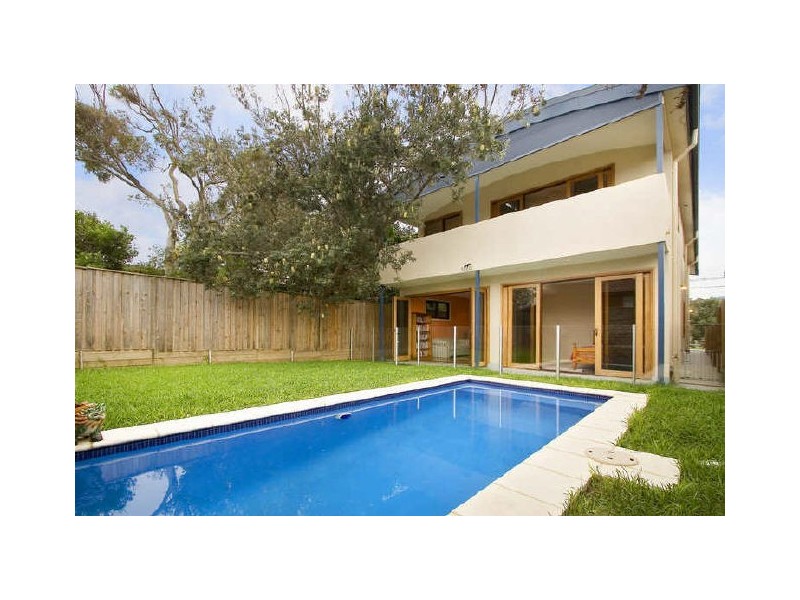 16 SURF ROAD, North Curl Curl NSW 2099