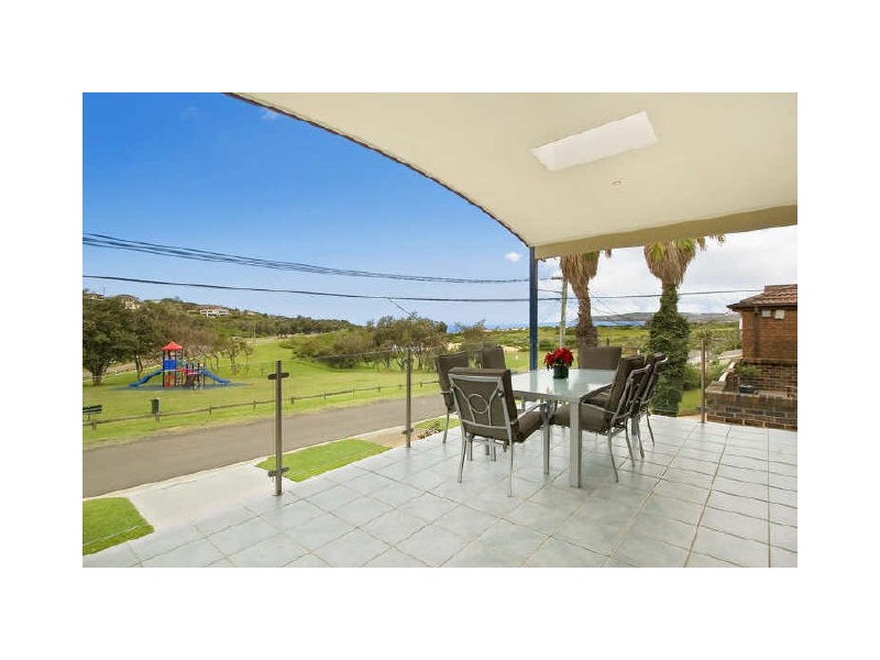 16 SURF ROAD, North Curl Curl NSW 2099