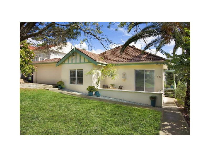 16 Ozone Street, Freshwater NSW 2096