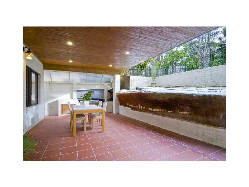 8 Pozieres Parade, Allambie NSW 2100