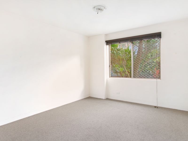 2/61 Wyndora Avenue, Freshwater NSW 2096