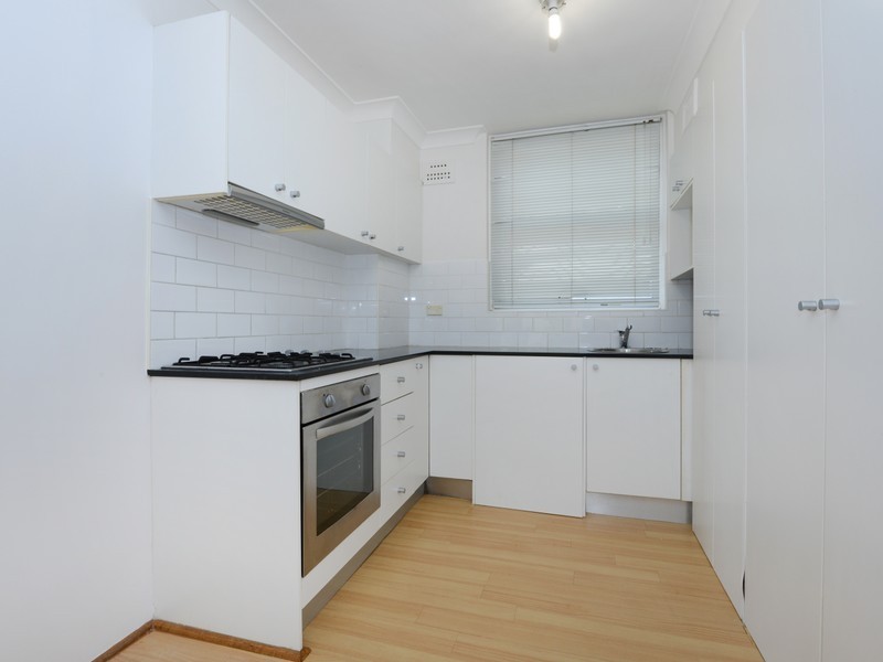 4/24 Wheeler Parade, Dee Why NSW 2099