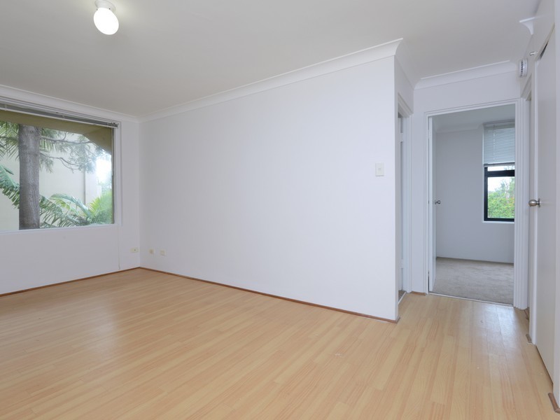 4/24 Wheeler Parade, Dee Why NSW 2099