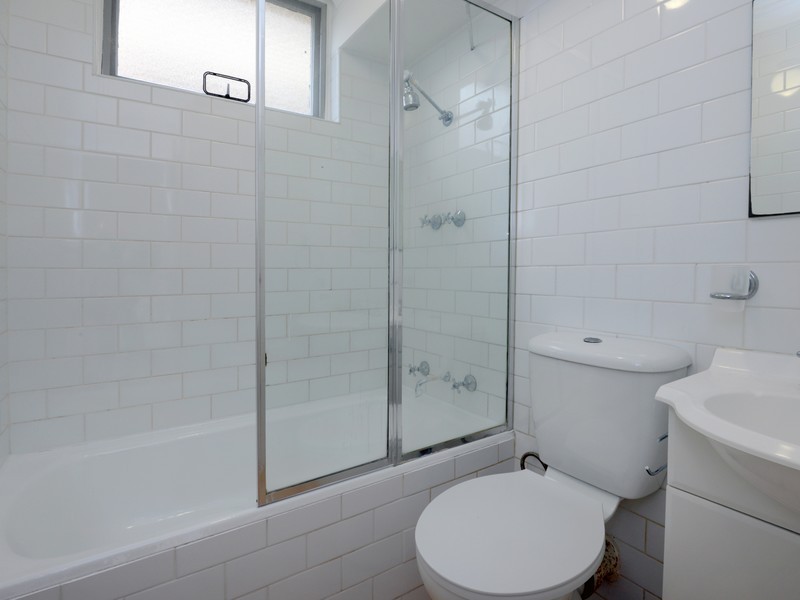 4/24 Wheeler Parade, Dee Why NSW 2099