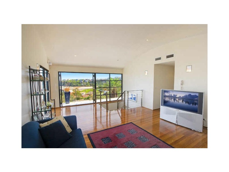 20 The Drive, Curl Curl NSW 2096