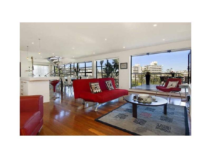 20 The Drive, Curl Curl NSW 2096