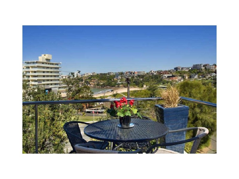 20 The Drive, Curl Curl NSW 2096