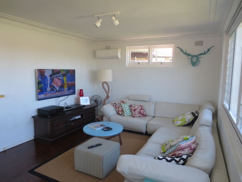 2 Graham Avenue, Freshwater NSW 2096