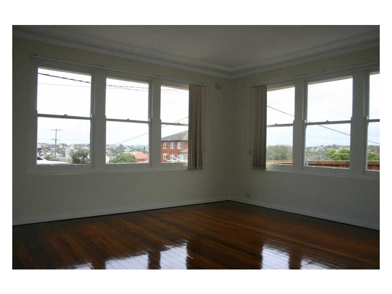 11 Wyadra Avenue, Freshwater NSW 2096