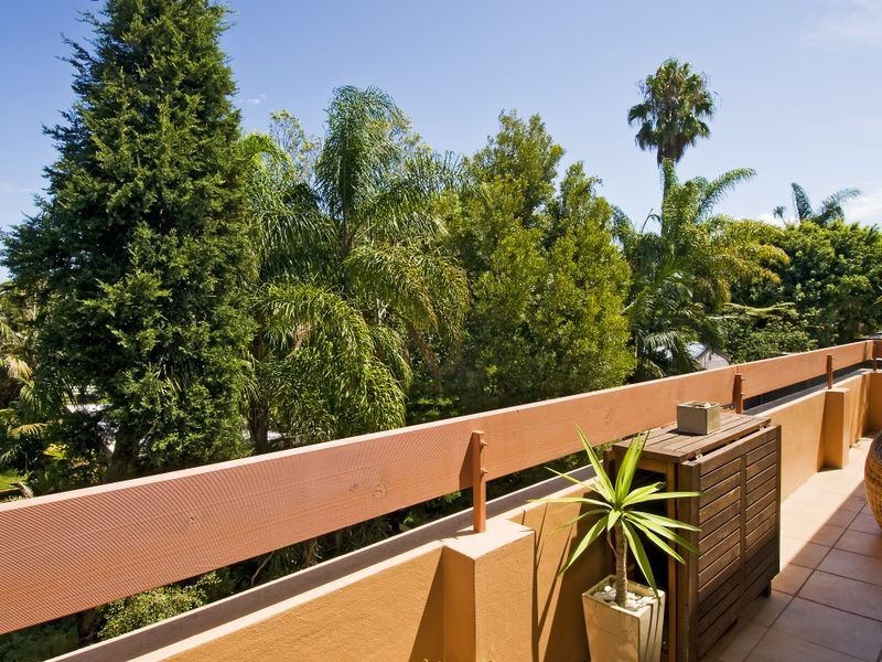 13/84 Wyadra Avenue, Freshwater NSW 2096