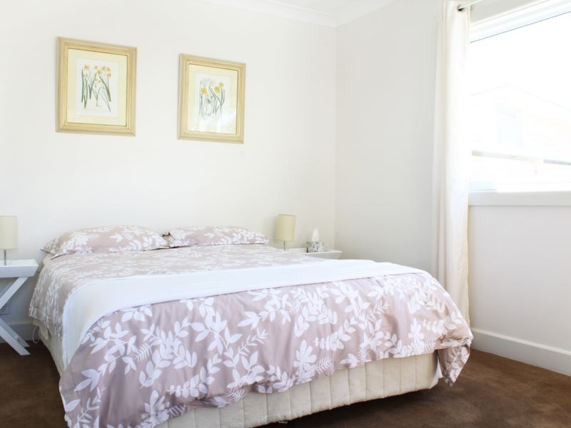 1 Gumbooya Street, Allambie Heights NSW 2100