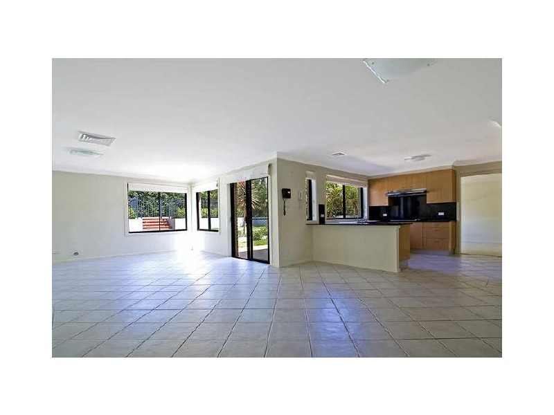 8 Delaigh Ave, North Curl Curl NSW 2099