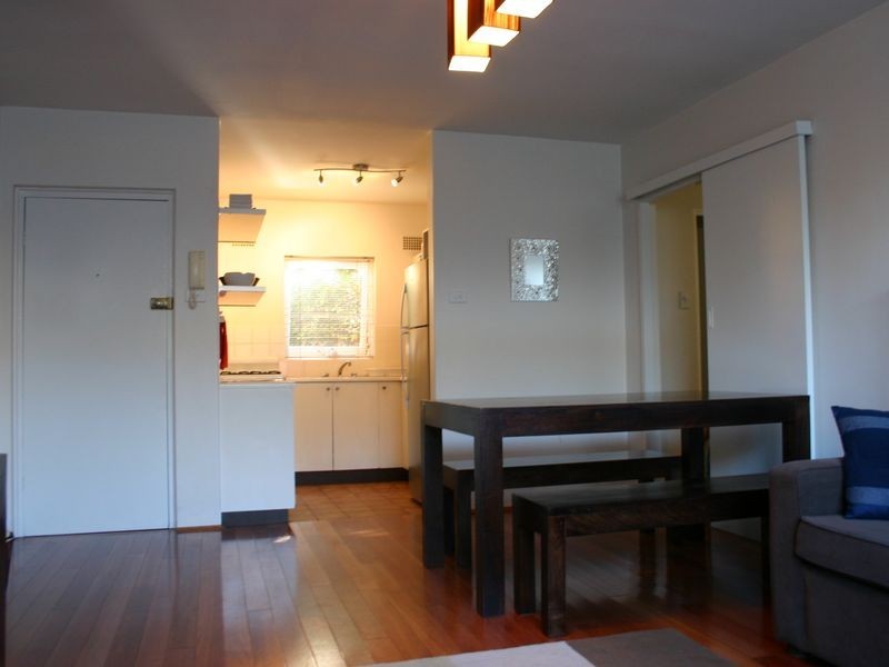 2/45 Wilson Street, Freshwater NSW 2096