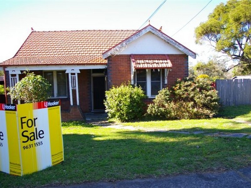 83 Binalong Road, Pendle Hill NSW 2145