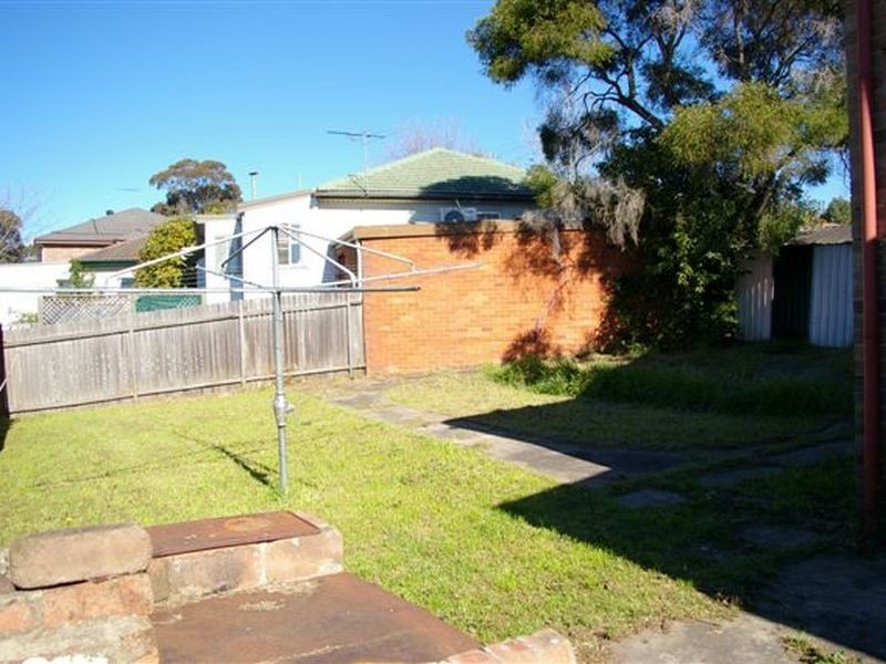 83 Binalong Road, Pendle Hill NSW 2145