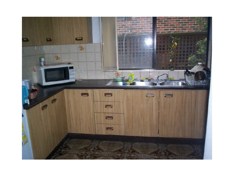 1/6 Queens Road, Westmead NSW 2145