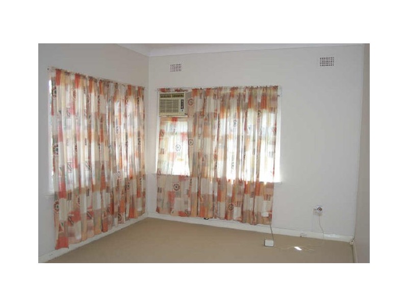 72 Hawkesbury Road, Westmead NSW 2145