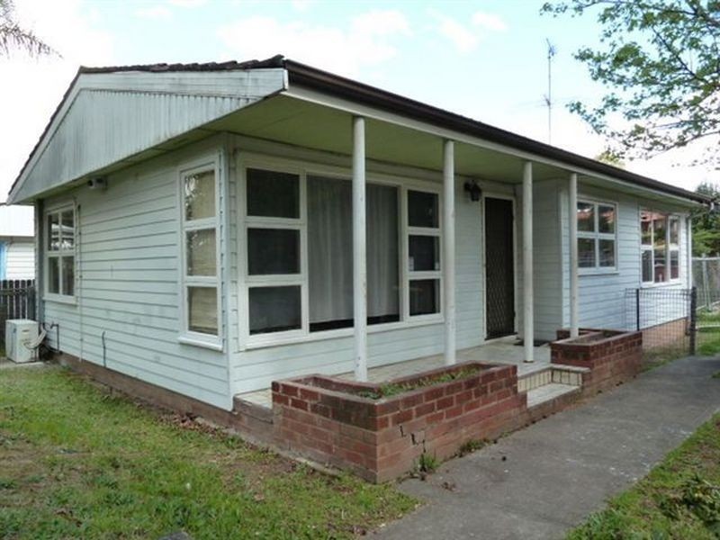 18 Jones Street, Pendle Hill NSW 2145