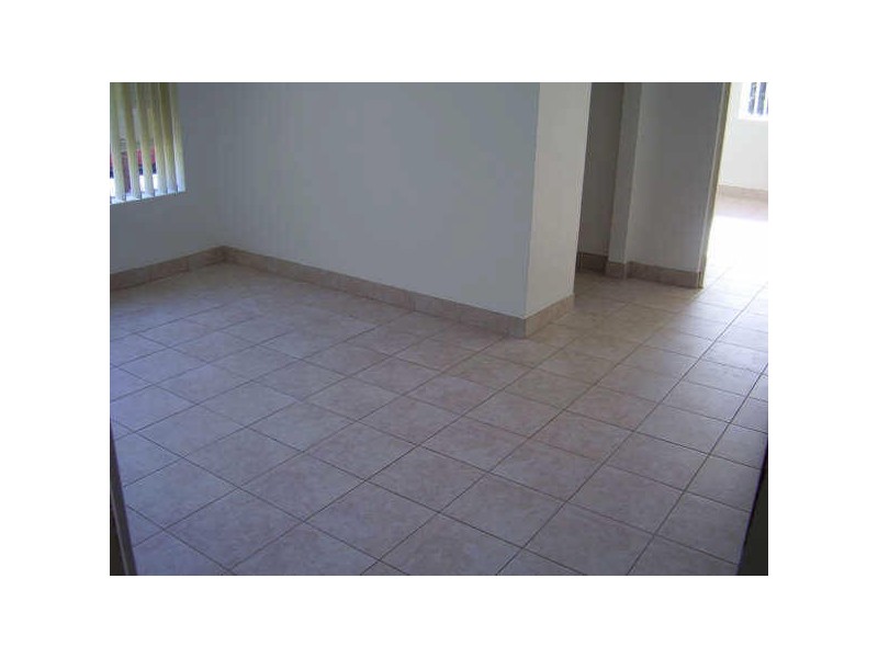 2/137 Military Road, Guildford NSW 2161