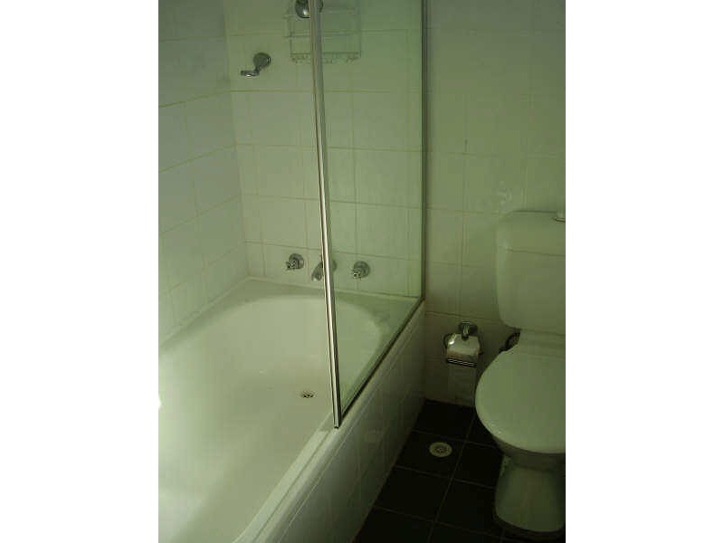 2/137 Military Road, Guildford NSW 2161