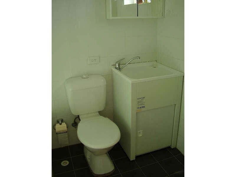 2/137 Military Road, Guildford NSW 2161