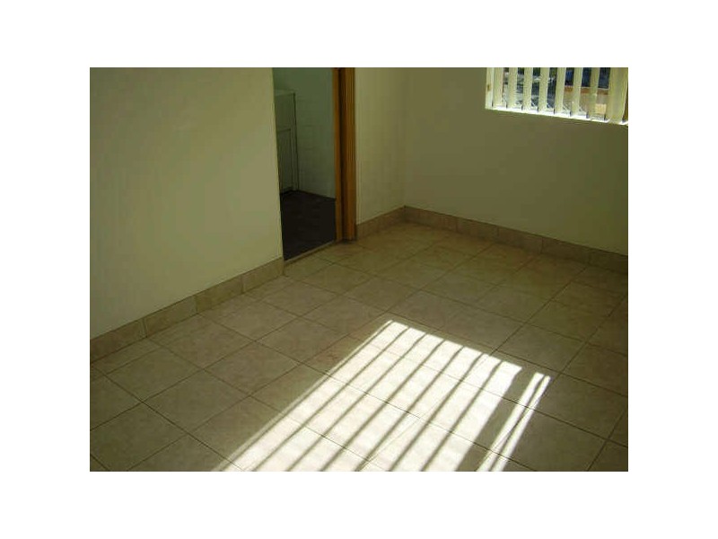 2/137 Military Road, Guildford NSW 2161