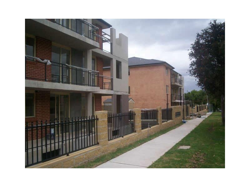 13/39-45 Lydbrook Street, Westmead NSW 2145