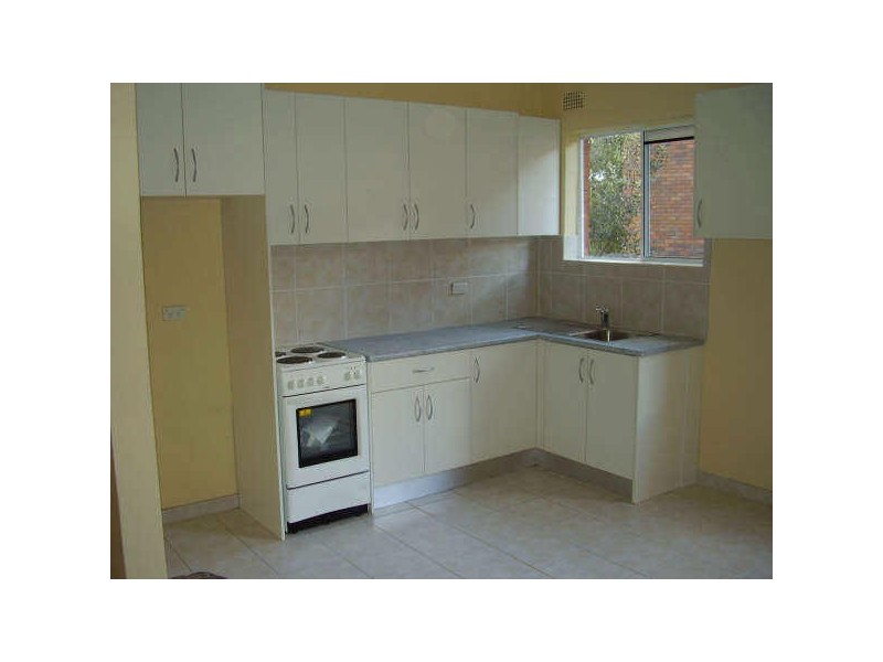 8/23 The Crescent, Berala NSW 2141