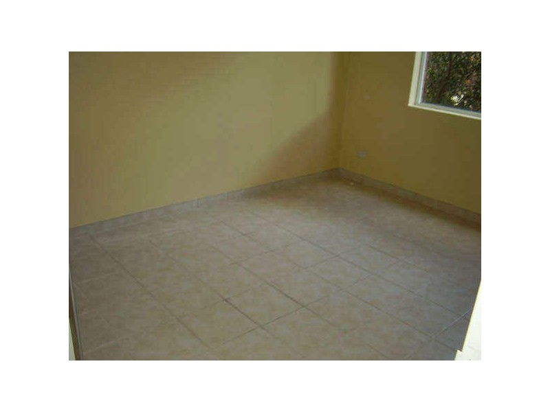 8/23 The Crescent, Berala NSW 2141