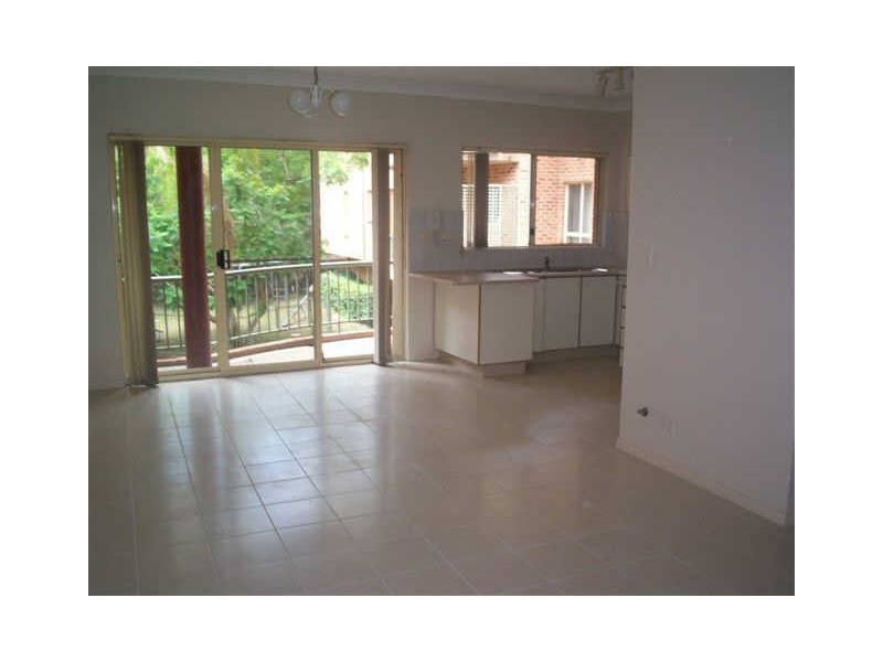 3/221-223 Dunmore Street, Pendle Hill NSW 2145