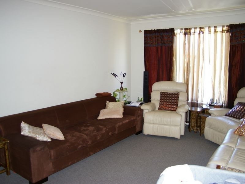 6 Leo Crescent, Greystanes NSW 2145