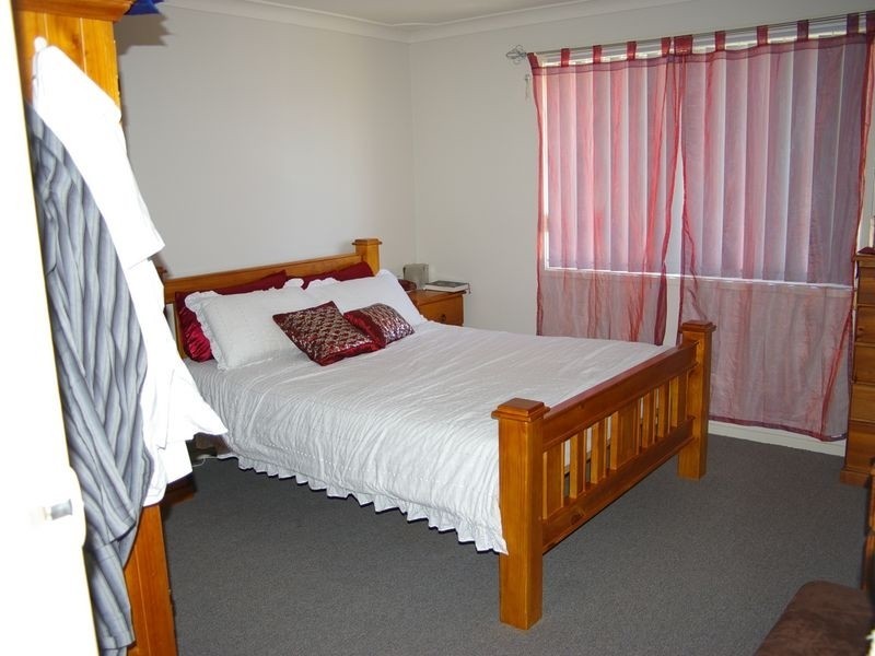 6 Leo Crescent, Greystanes NSW 2145