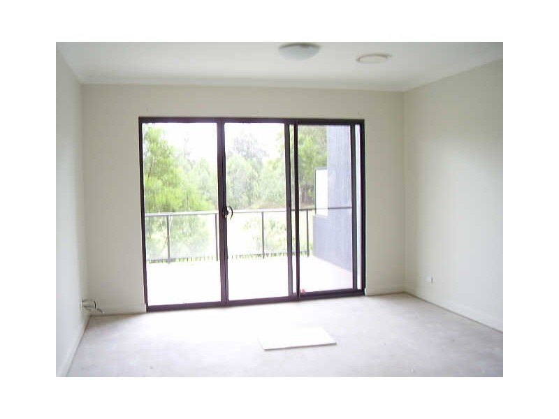 32-34 Mons Road, Westmead NSW 2145