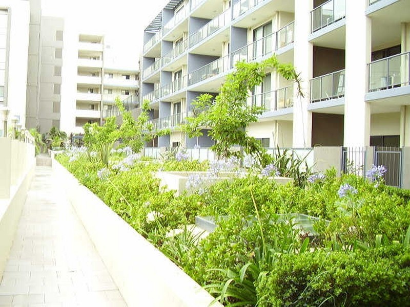 32-34 Mons Road, Westmead NSW 2145