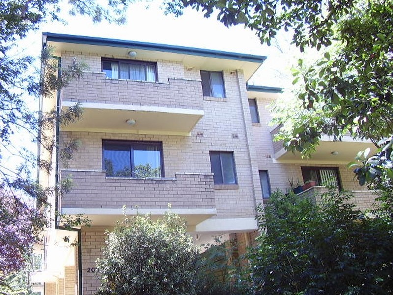8/209 Hawkesbury Road, Westmead NSW 2145