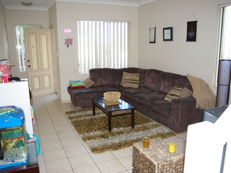 2/1-3 Hampden Road, South Wentworthville NSW 2145