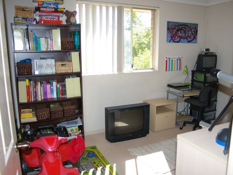 2/1-3 Hampden Road, South Wentworthville NSW 2145