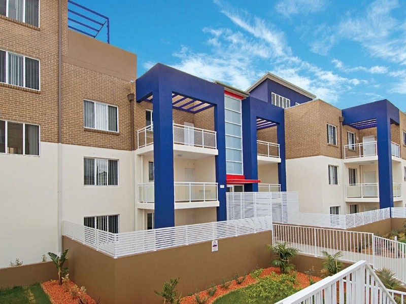 63/2-12 Civic Avenue, Pendle Hill NSW 2145