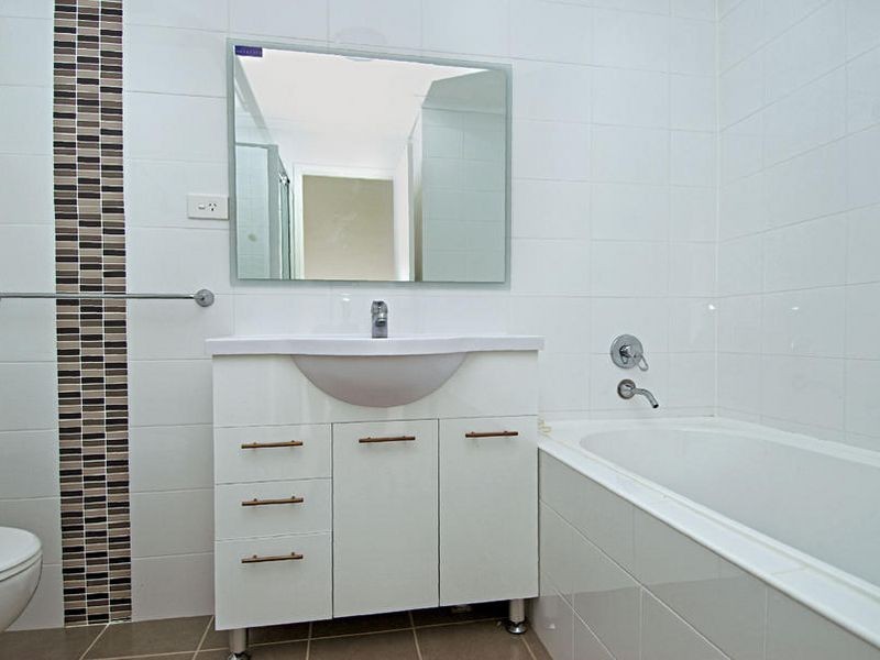 63/2-12 Civic Avenue, Pendle Hill NSW 2145