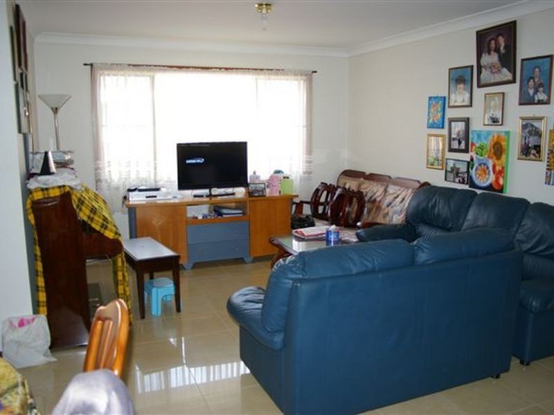 1/7 Binalong Road, Pendle Hill NSW 2145