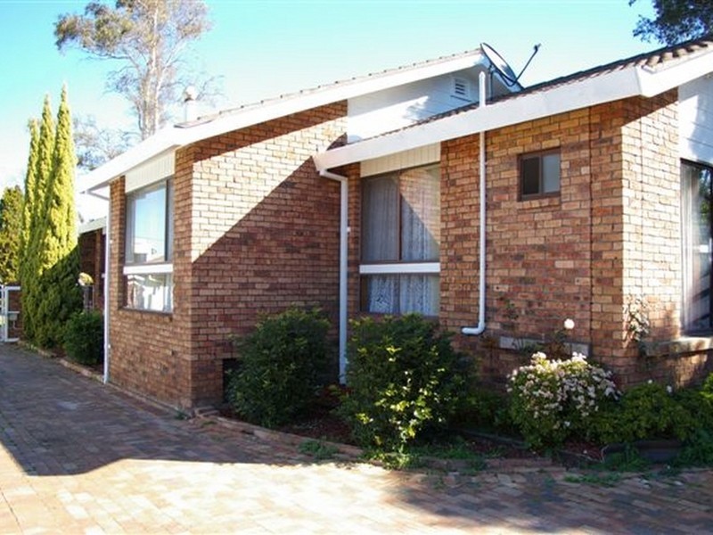 27 Arnett Street, Pendle Hill NSW 2145