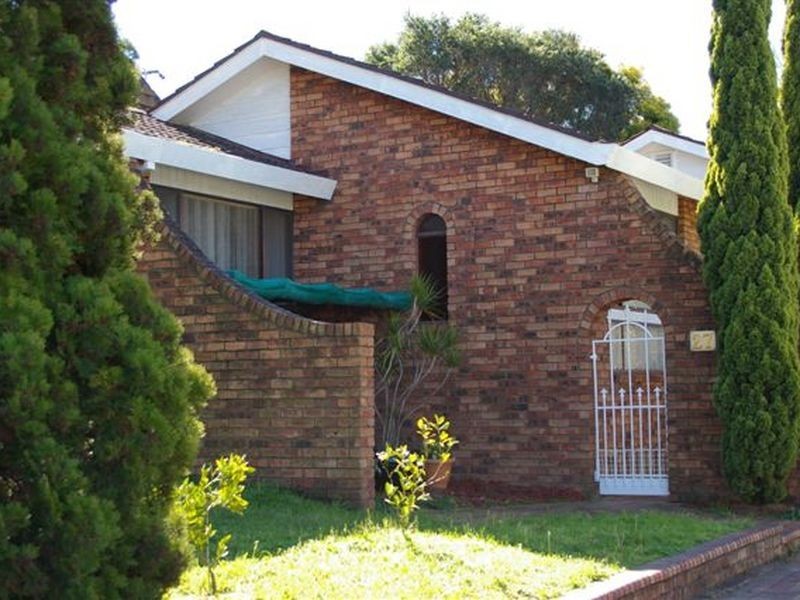 27 Arnett Street, Pendle Hill NSW 2145